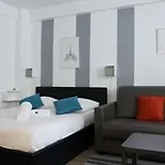 Arc De Triomphe & Trocadero Square - Cityapartmentstay Paris