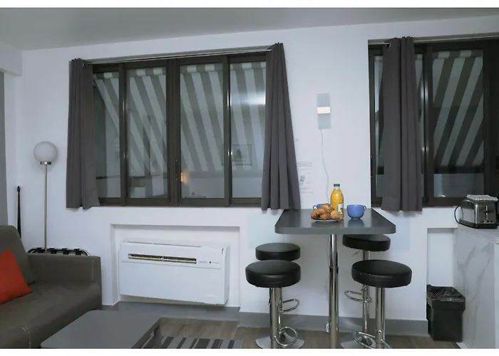 Апартаменты Arc De Triomphe & Trocadero Square - Cityapartmentstay
